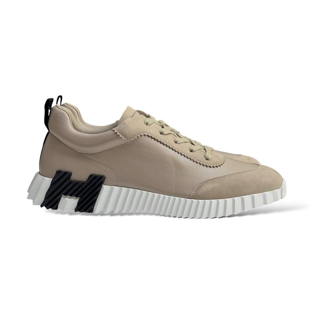 Hermés Beige Sneakers